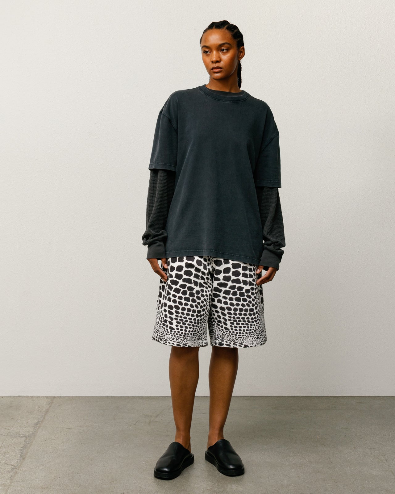 CANVAS WORK SHORT
