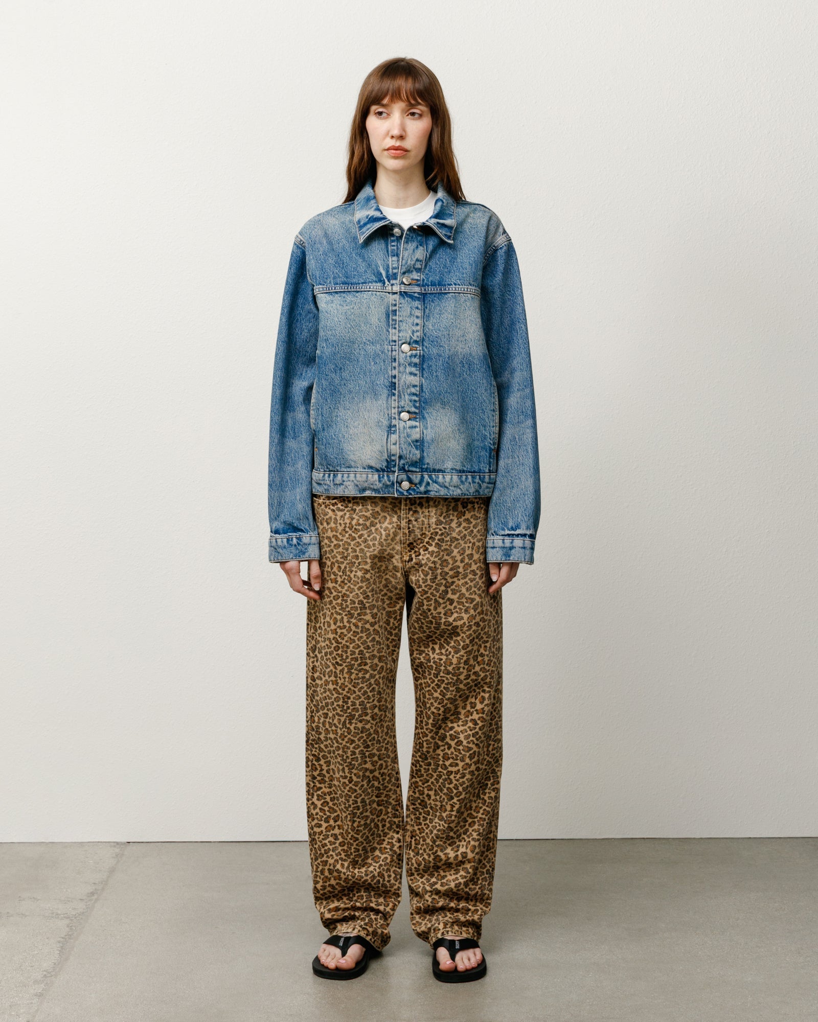DENIM TRUCKER JACKET